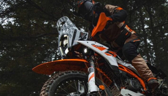 Precio de la moto trail KTM 390 Adventure R en Colombia