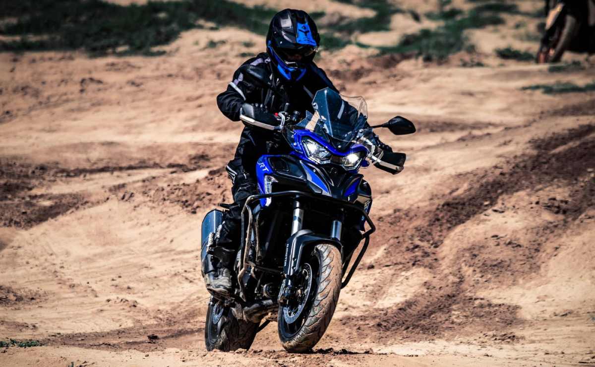 Precio de la moto trail QJMotor SRT 800 SX