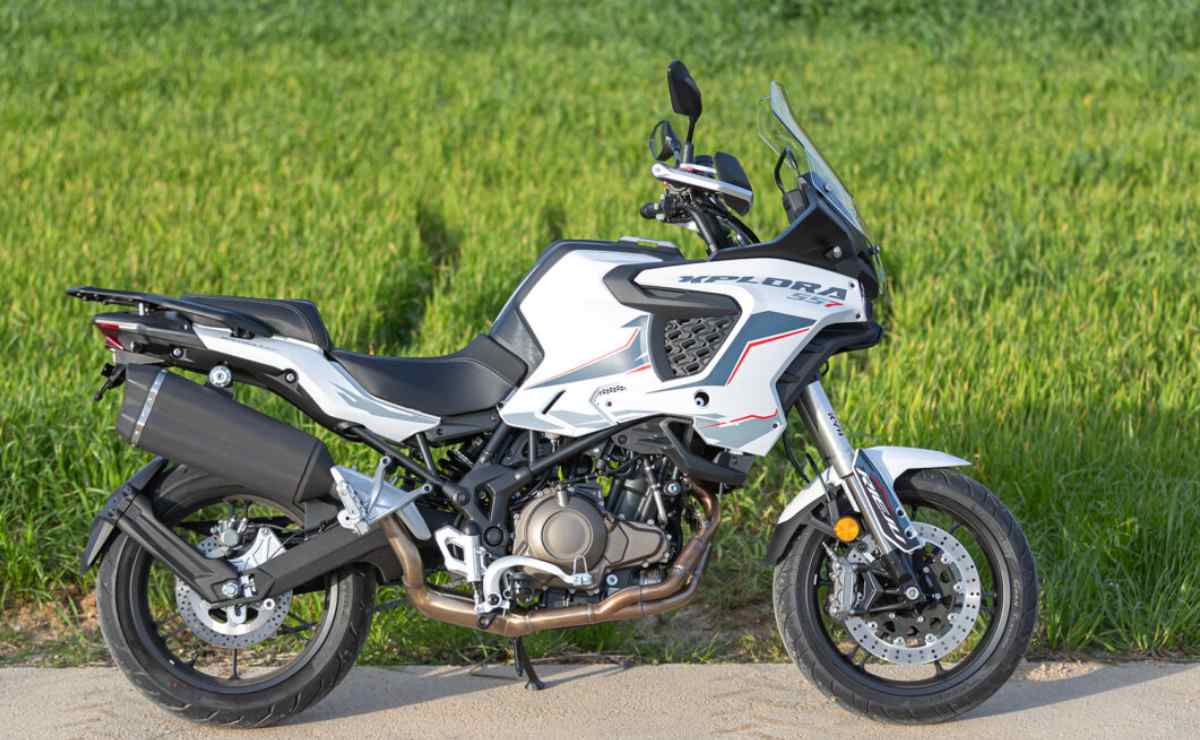 Moto trail Rieju Xplora 557