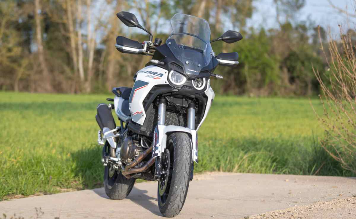 Moto trail Rieju Xplora 557