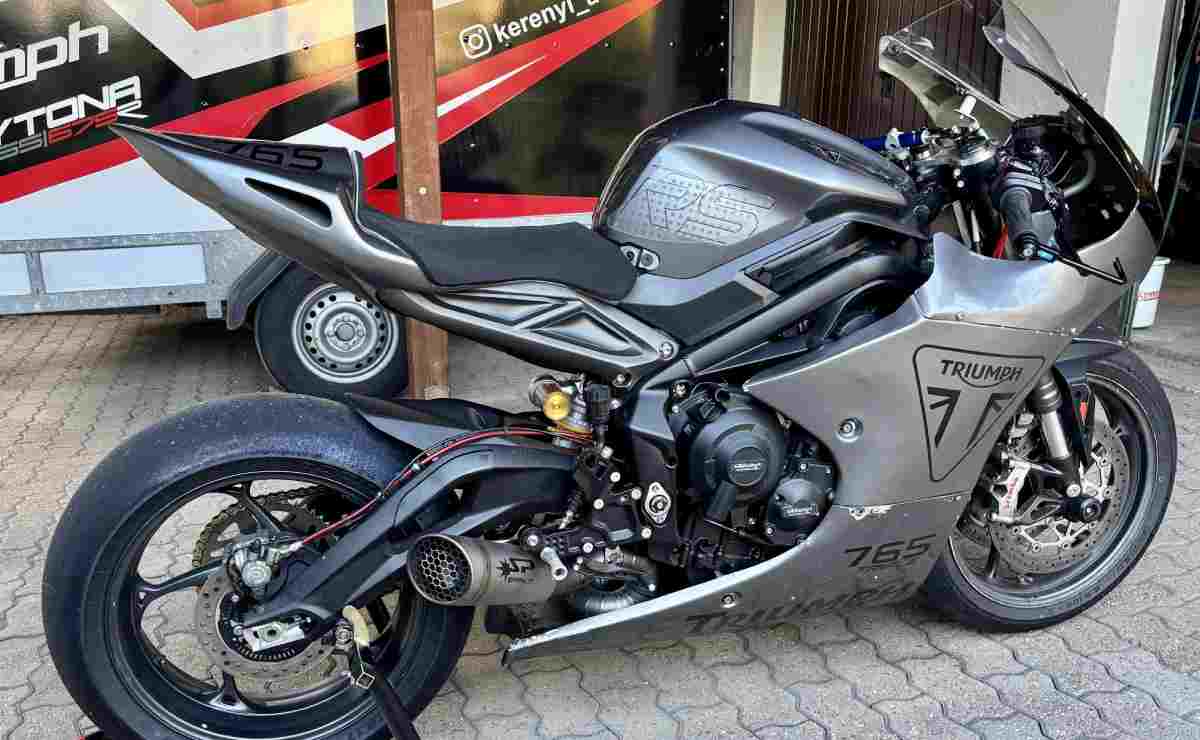 Triumph Street Triple 765 RS 2024 