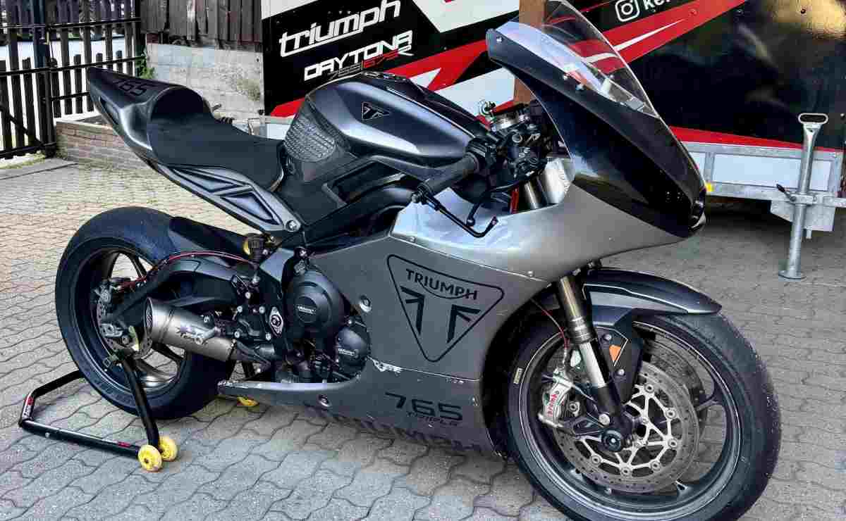 Triumph Street Triple 765 RS 2024 