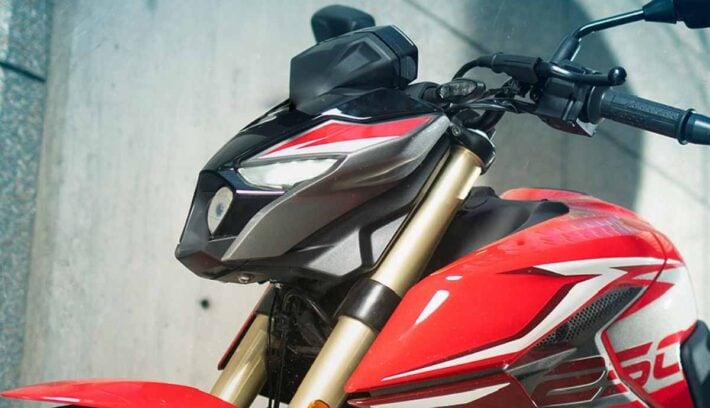 Nueva Bajaj Rouser N250