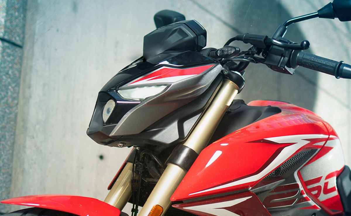 Nueva Bajaj Rouser N250
