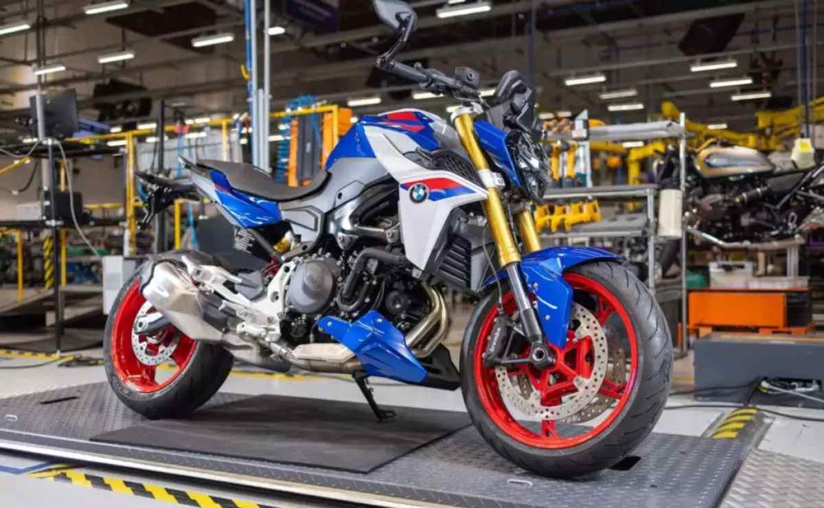 BMW F 900 R