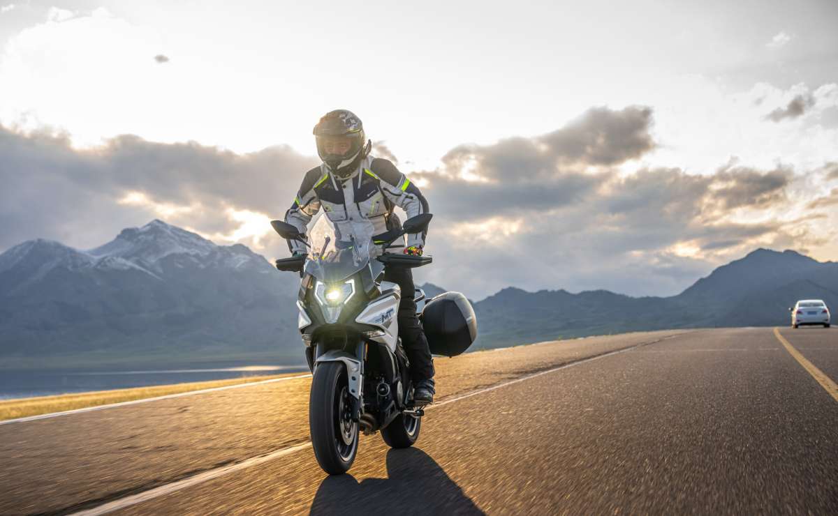 CFMoto 700 MT