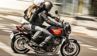 Cuatro claves para ir de acompañante en moto