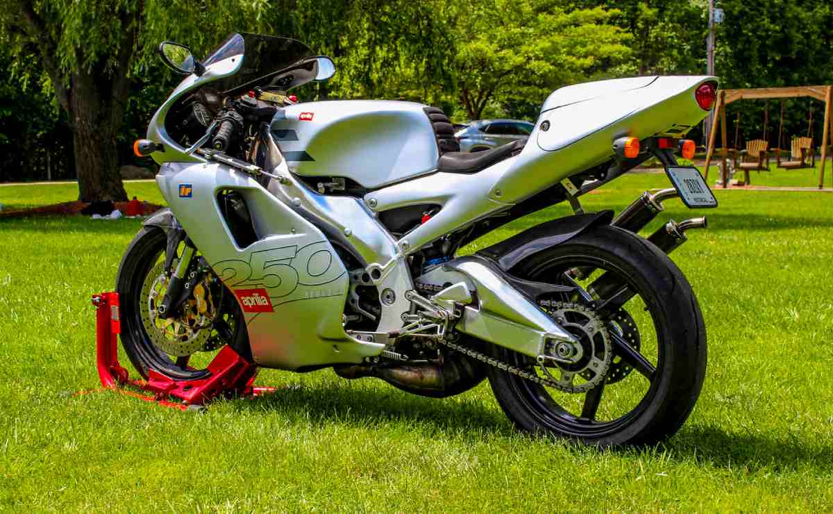 moto Aprilia RS250