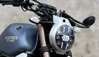 Qué motor lleva la moto naked de Siam