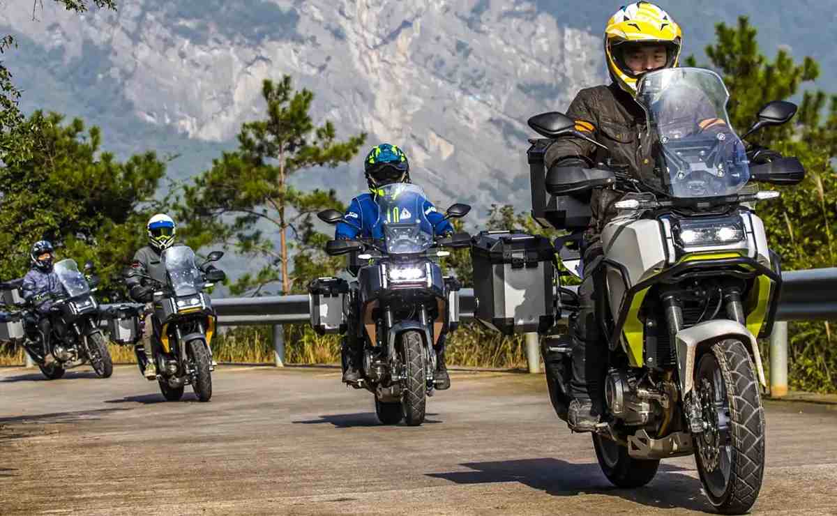 Moto trail Lifan KPT 400