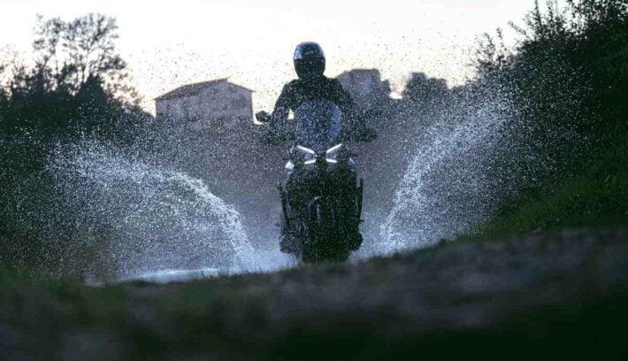 Cómo está equipada la nueva moto trail de Morbidelli