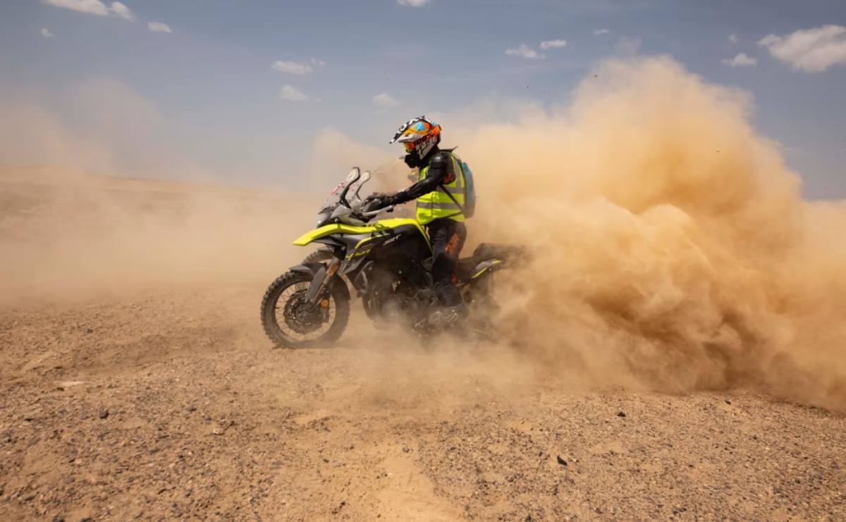 opinión QJMotor SRT 550 moto trail