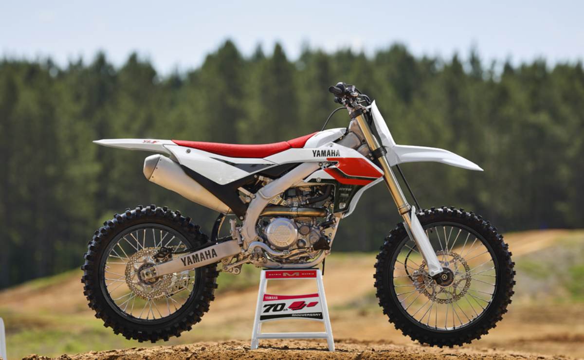 Yamaha 70º Aniversario