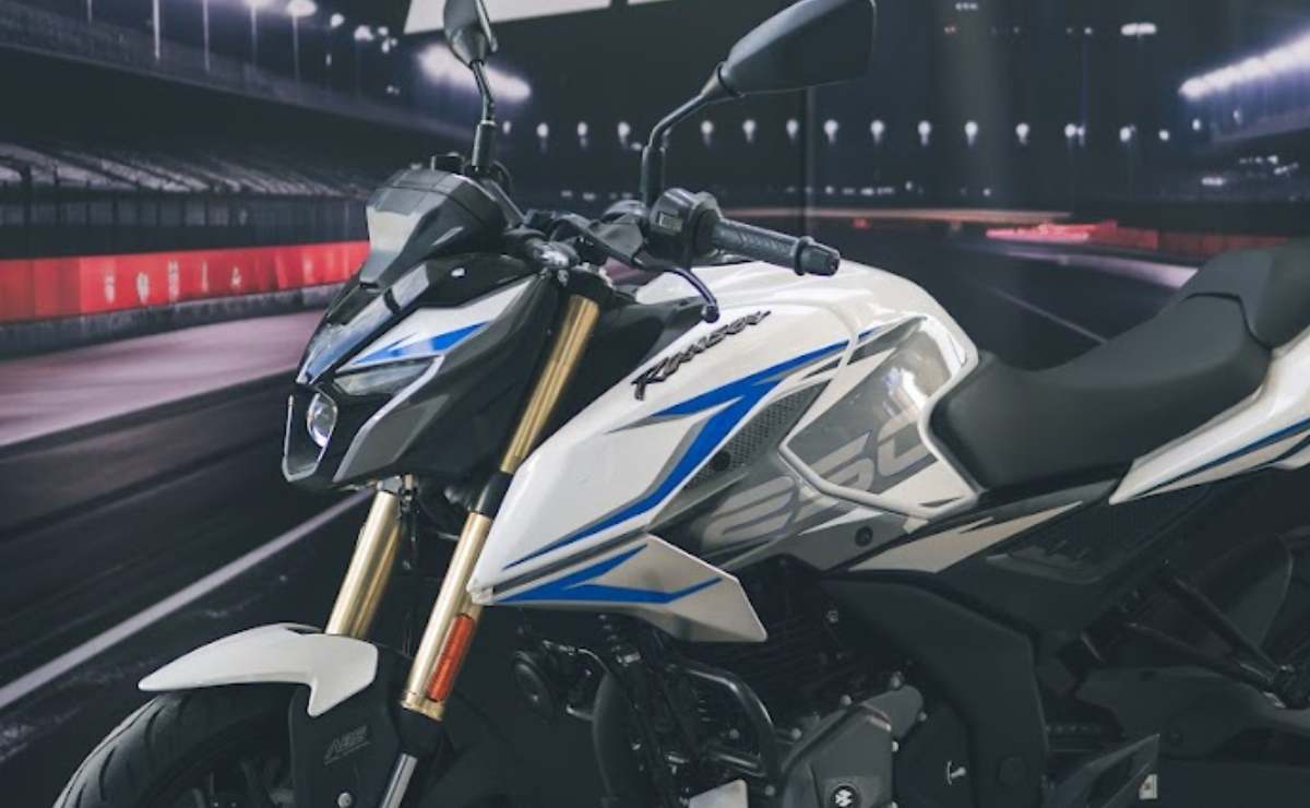Bajaj Rouser N250