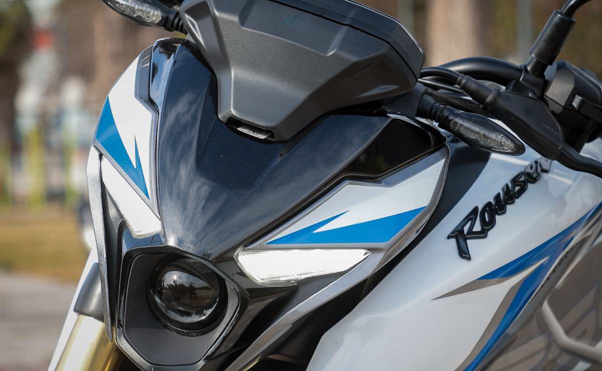 Bajaj Rouser N250 UG prueba