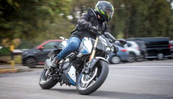 Bajaj Rouser N250 UG prueba