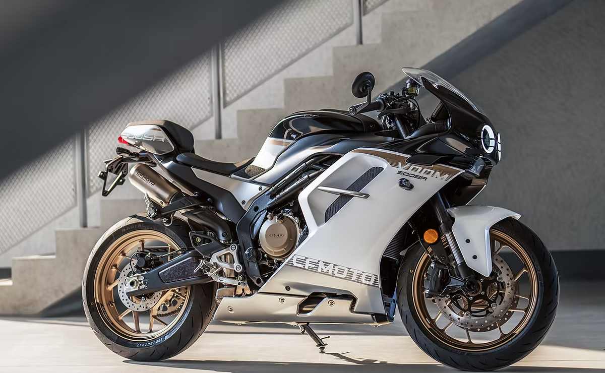CFMoto 500SR Voom