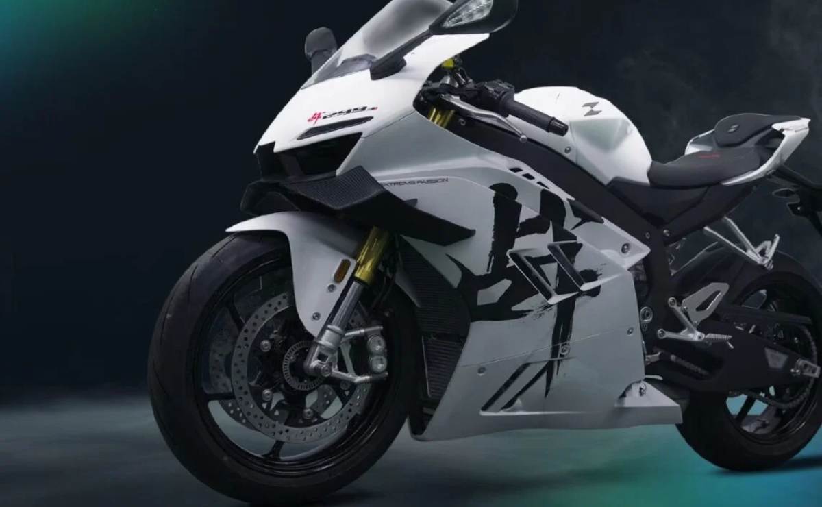 Moto depotiva ZXJC 820RR 