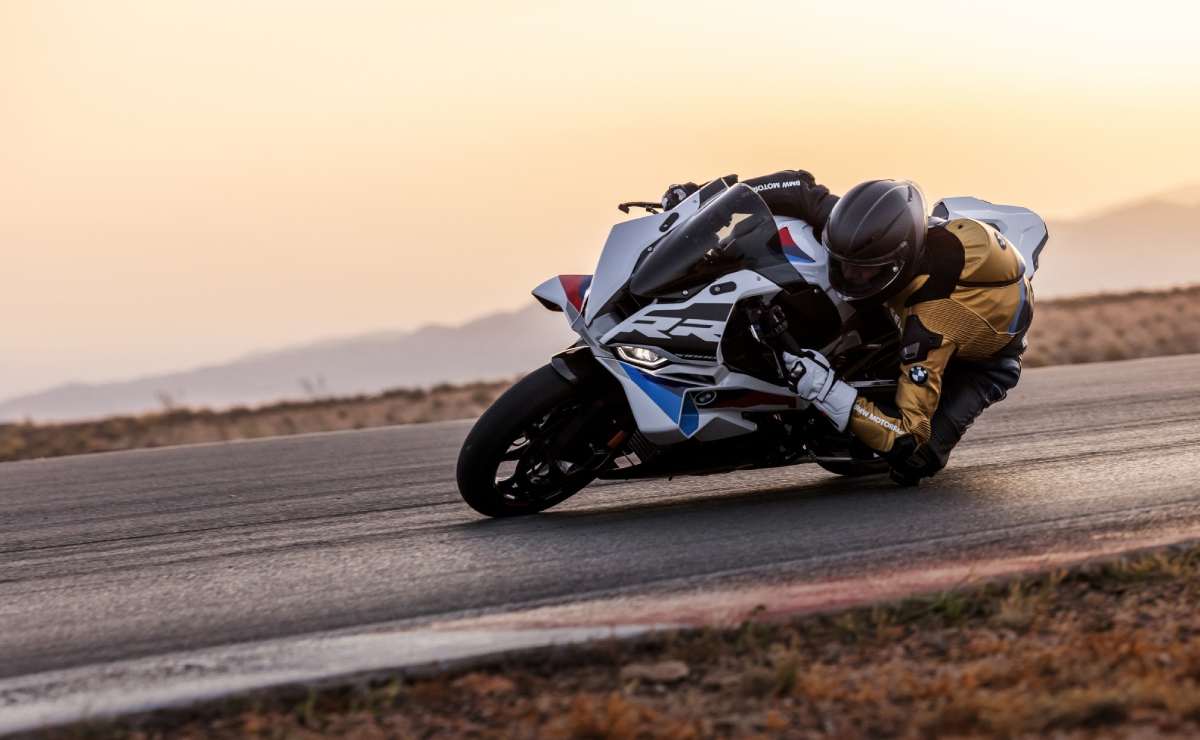 Moto deportiva BMW S1000RR