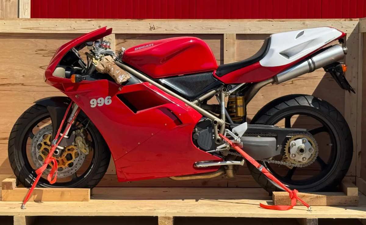 Moto Ducati 996 SPS