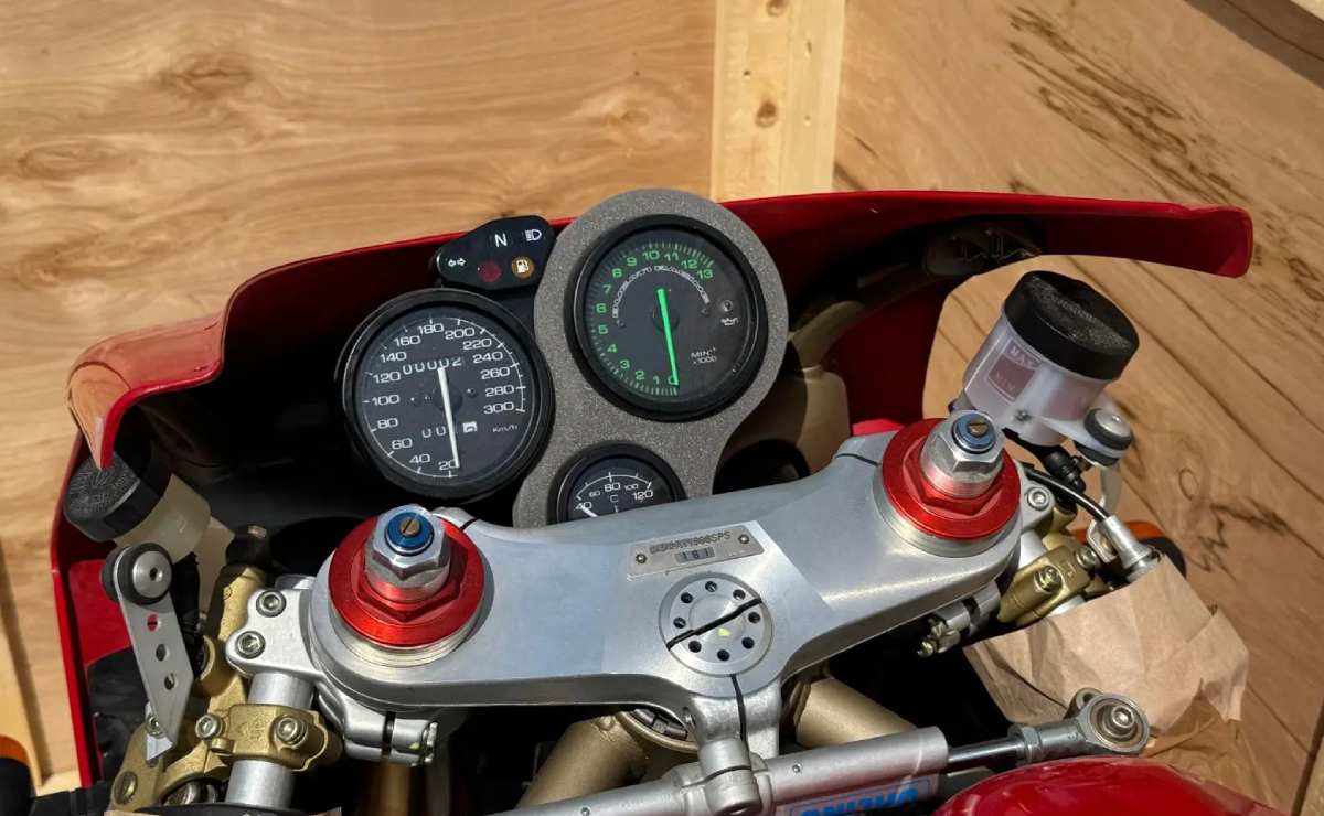 Moto Ducati 996 SPS