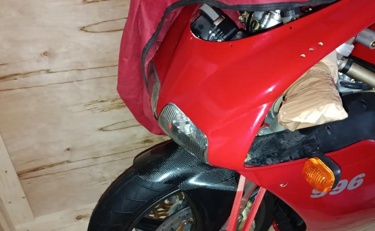 Moto Ducati 996 SPS