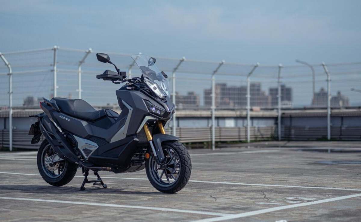 Moto SYM ADXTG 400 lanzamiento