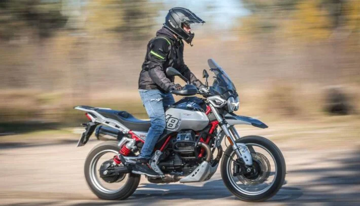 Test Ride Moto Guzzi V85 TT 2025