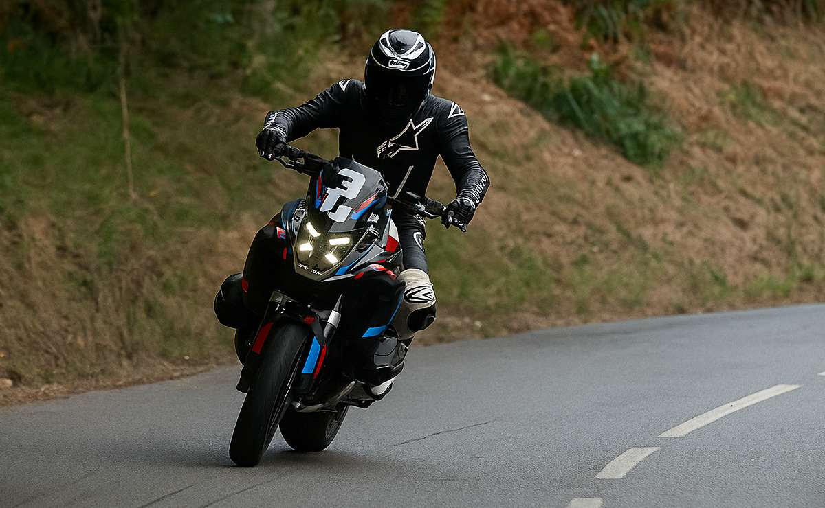 Los antecedentes y el camino hacia una moto trail más deportiva: BMW M 1300 GS