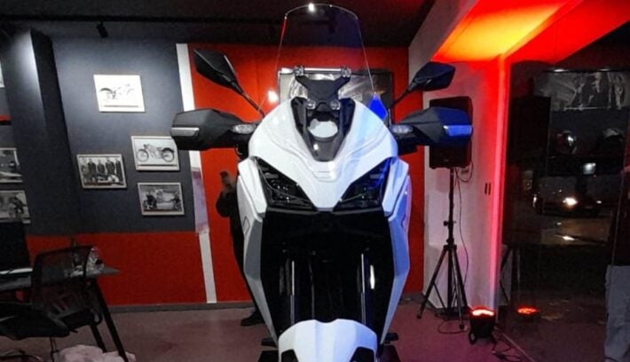 Moto Morini X-Cape 700