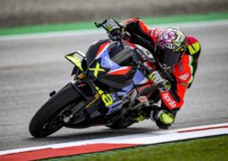 Aprilia RSV4 X- Ex3ma