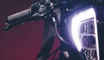 Moto Husqvarna Vitpilen 701 Charles Leclerc