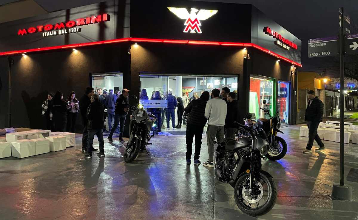 Moto Morini lanzó en Argentina la nueva X-Cape 700 y abrió un concesionario en Quilmes

