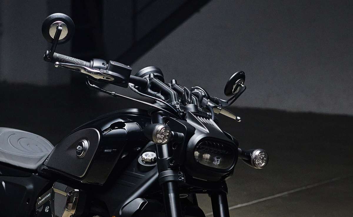 Moto custom QJMotor SRV 600 V
