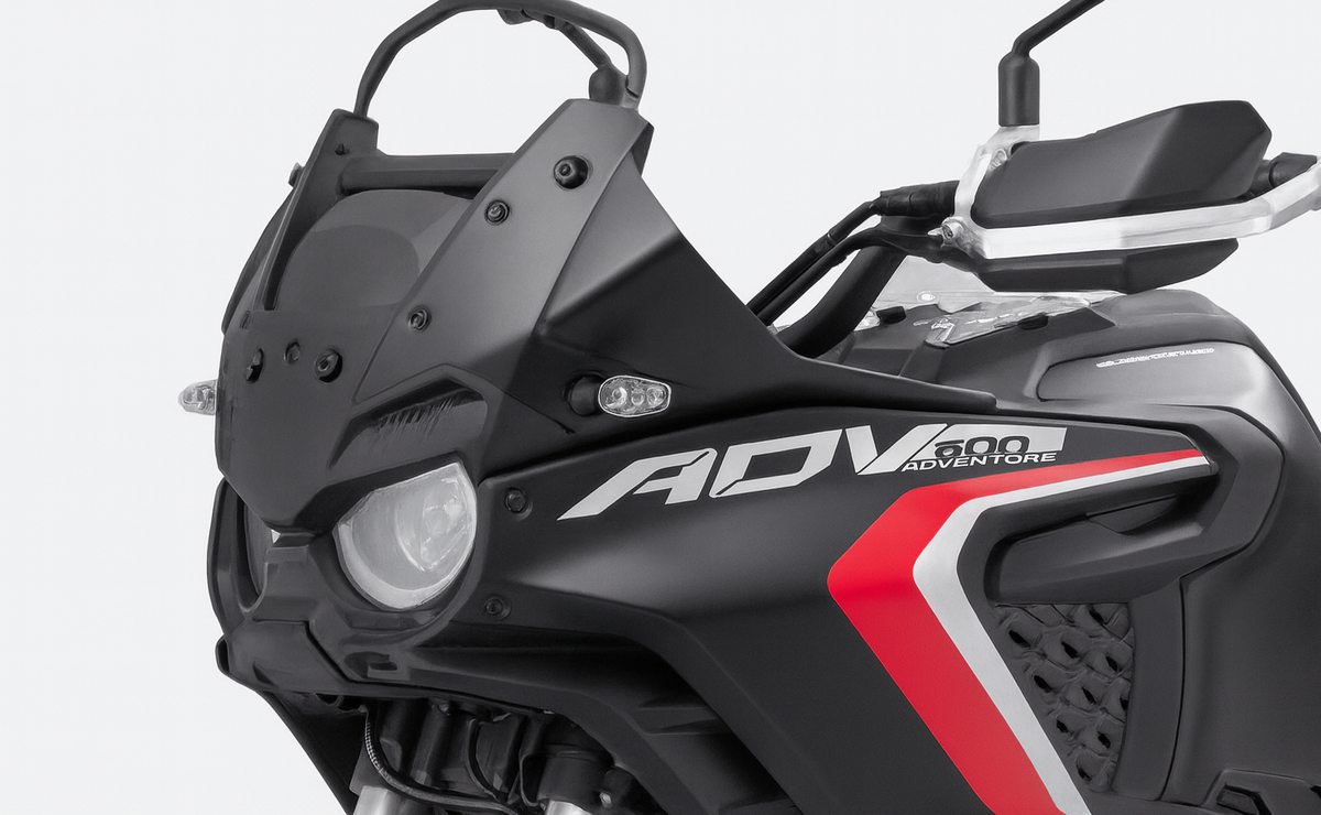 QJMotor ADV600: Una moto trail china con pasado italiano