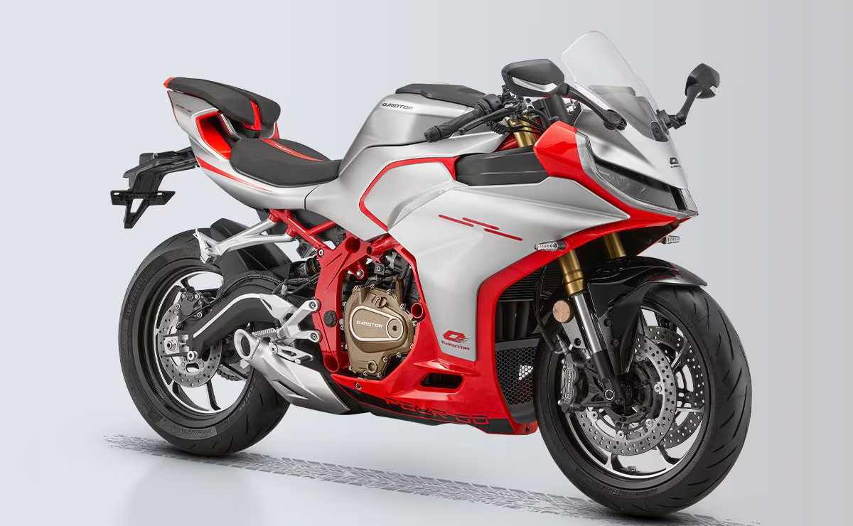 Motos deportivas de cuatro cilindros: QJMotor SRK 450 RR
