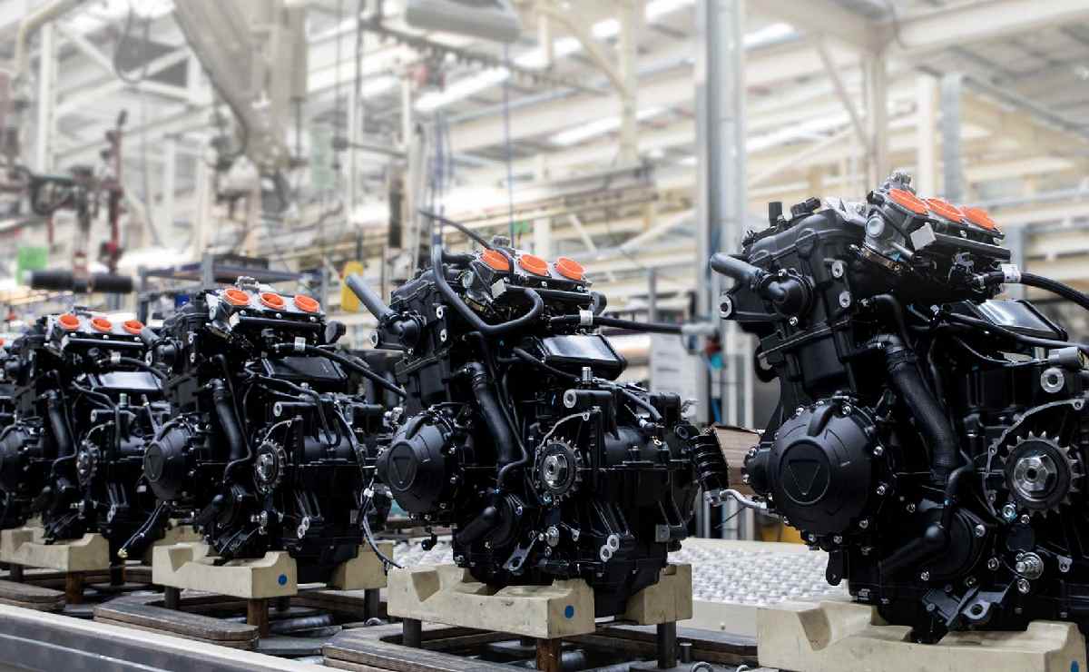 Desde su lanzamiento mundial, cuánto tarda en llegar una moto nueva y cómo se define su precio