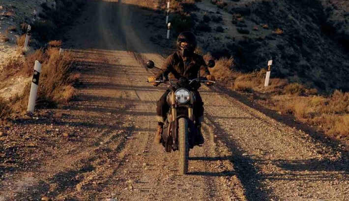 Royal Enfield Bear 650: su pecio frente a sus rivales
