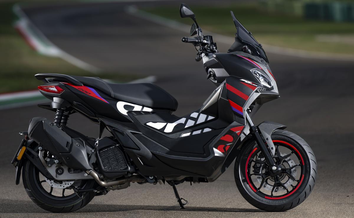 Aprilia SR GT 200 replica MotoGP