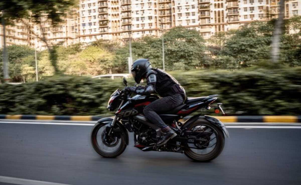 Bajaj Rouser NS200