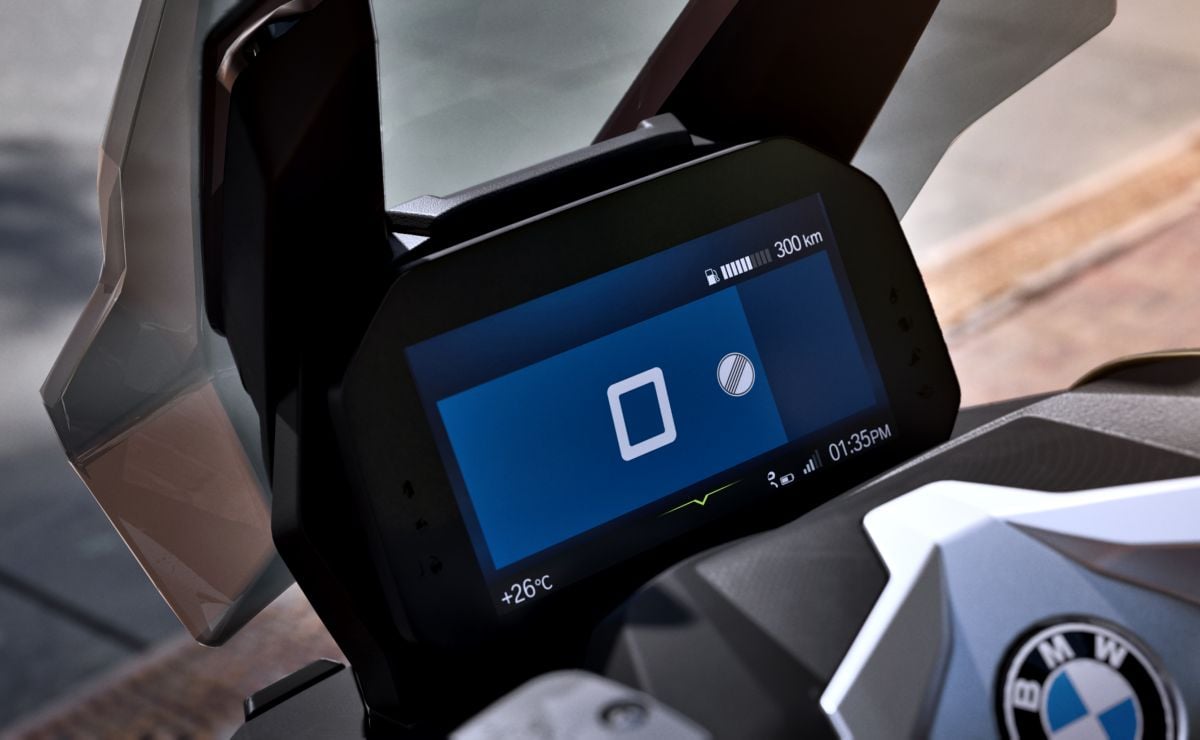 BMW C400X