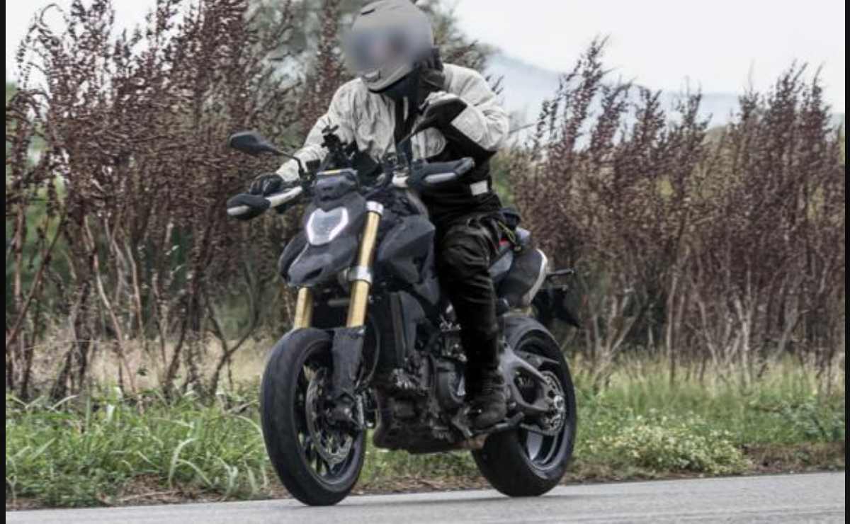 Ducati Hypermotard V2