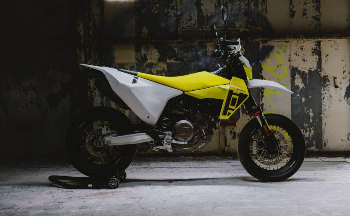 Husqvarna 701 Supermoto