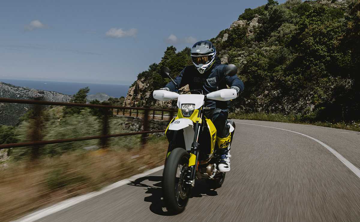 husqvarna 701 supermoto 4 Husqvarna 701 Supermoto
