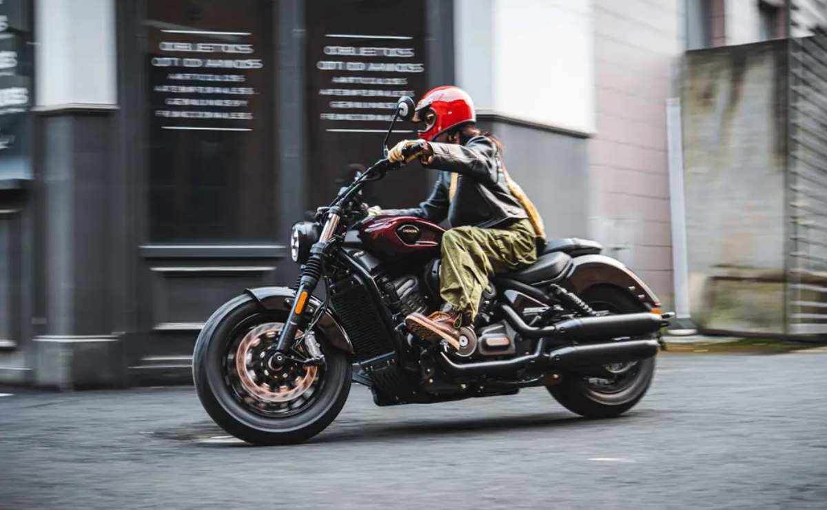 Moto China Benda Dark Flag 950