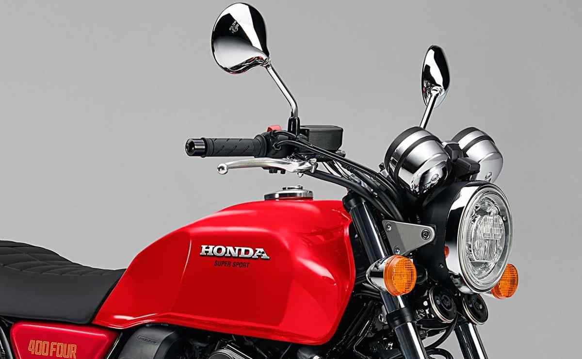 Así es la ZX 500F, un guiño a las Honda clásicas de los ochenta 