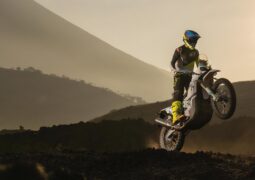 Cómo está equipada la nueva moto de Rally de Kove