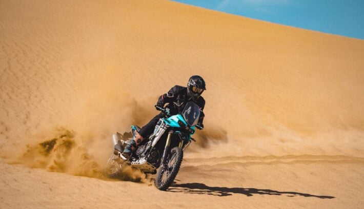 Moto trail Kove 800 X Rally