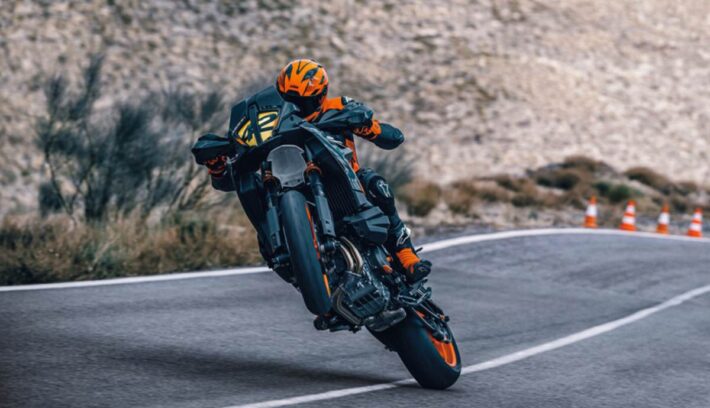 moto trail KTM 1390 SMT