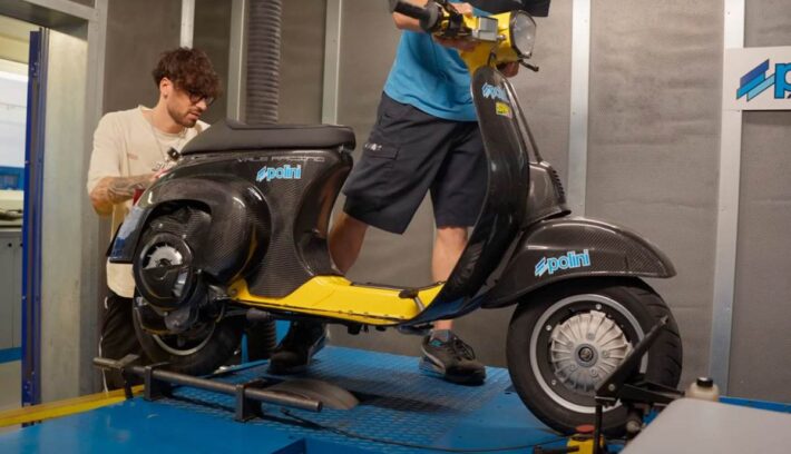 Moto Vespa Carbonio 154 cc